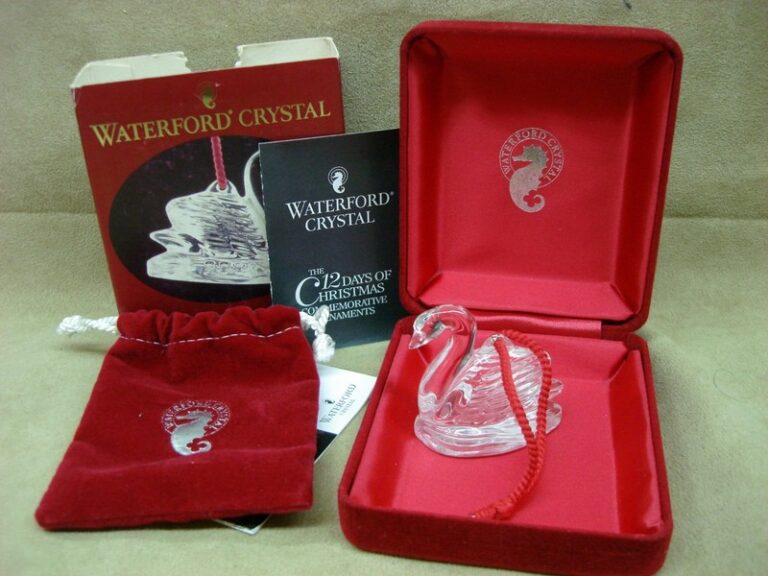 Waterford 2001 7th Edition Seven Swans Ornament