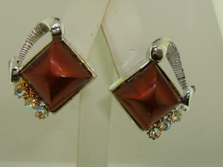 Vintage 1950s brown lucite and rhinestone clip-on earrings with aurora borealis sparkle
