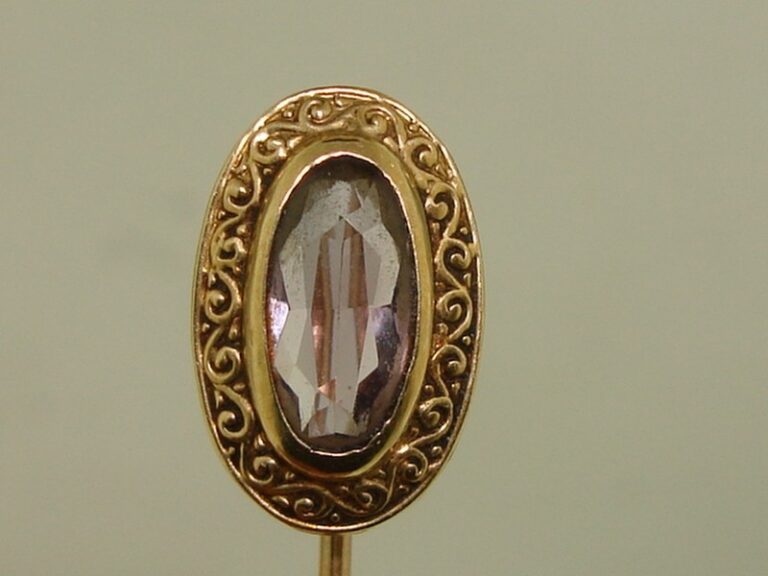 Antique Art Nouveau 10K gold amethyst stick pin