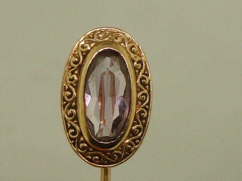 Antique Art Nouveau 10K gold amethyst stick pin