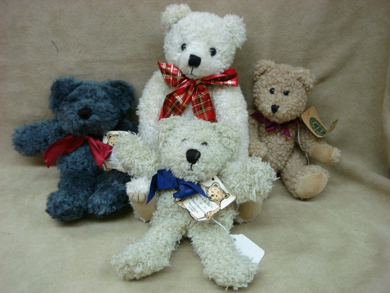 Lot of 4 vintage retired Boyd's Bears including Bruce and Muffin