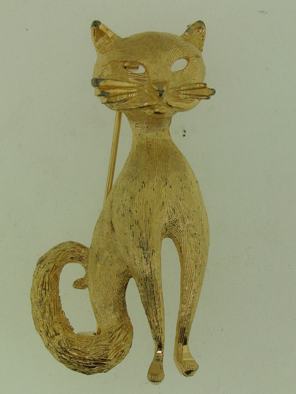 Vintage B.S.K. brushed gold cat pin brooch