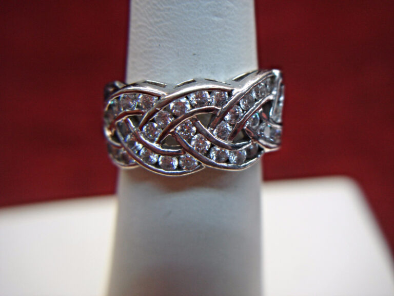 Sterling silver ring with cubic zirconia stones, size 6