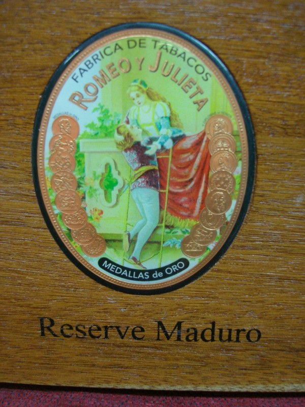 Vintage Romeo y Julieta Reserve Maduro Cigar Box