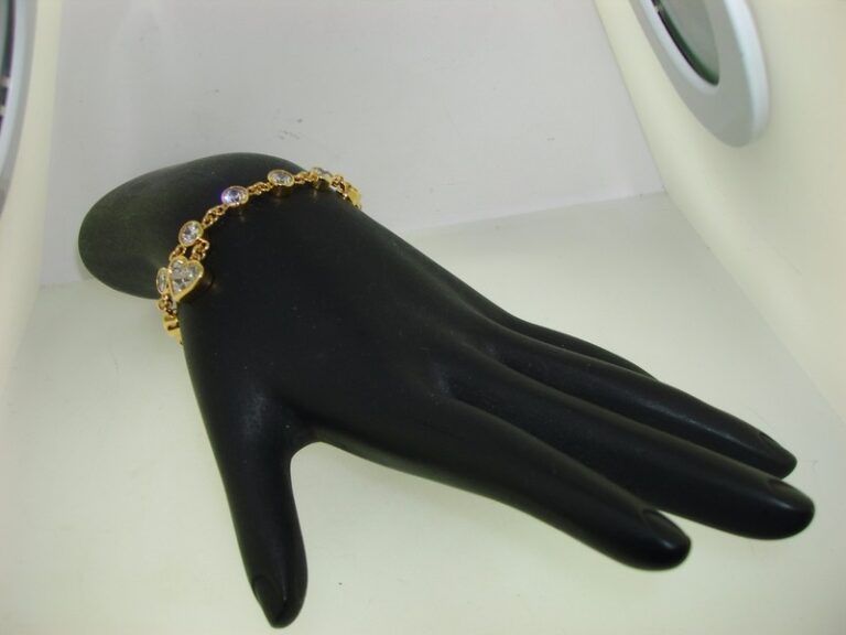 Gold-plated sterling silver heart toggle bracelet with cubic zirconia stones