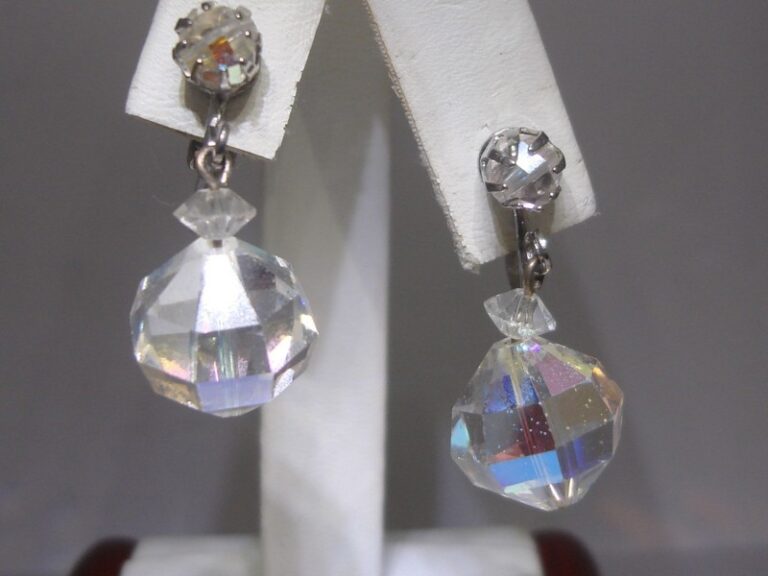 Vintage 1950s-60s Laguna Aurora Borealis Crystal Dangle Earrings