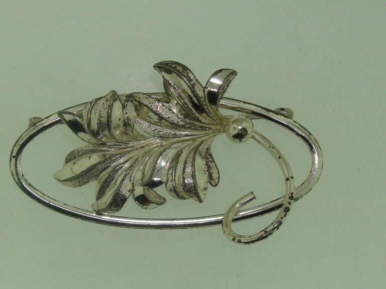 Vintage Forstner sterling silver floral pin, 1940s-50s