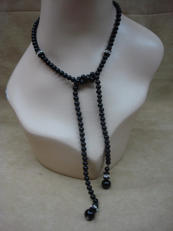 Art Deco black glass bead lariat necklace with rhinestones