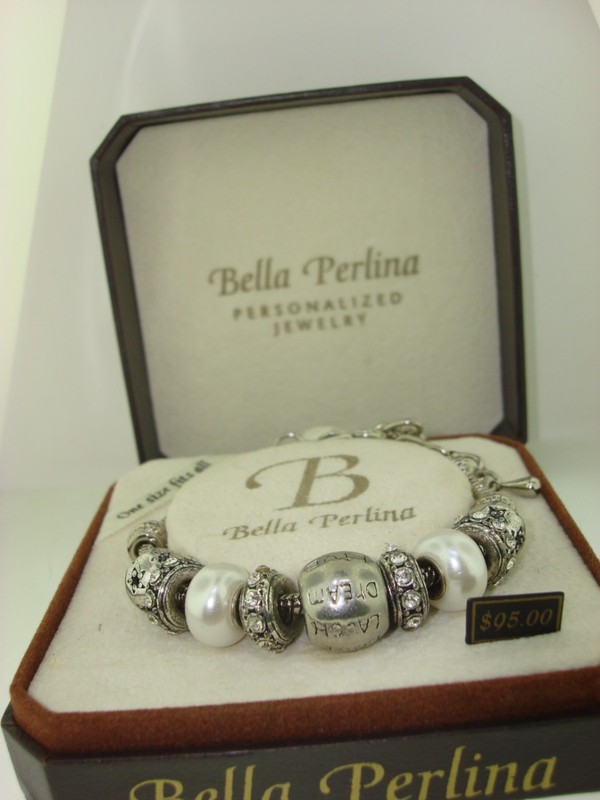 Bella Perlina Live Laugh Love Pearl Bracelet