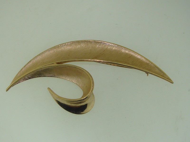 Vintage Crown Trifari gold-tone leaf pin from the 1960s