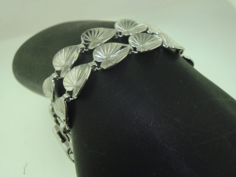 Vintage 1950s Coro Pegasus Leaf Bracelet, Silver Tone