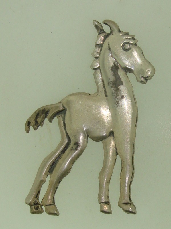 Vintage 1940s sterling silver pony pin brooch