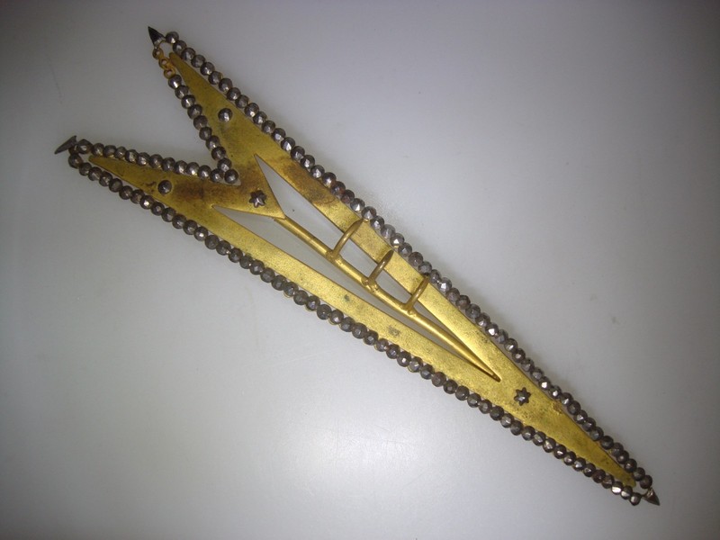 Antique Georgian gold-washed cut steel arrow sash buckle