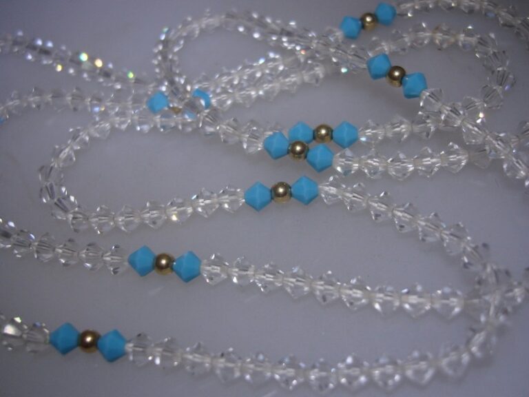Vintage 1930s-40s clear and turquoise glass bicone necklace