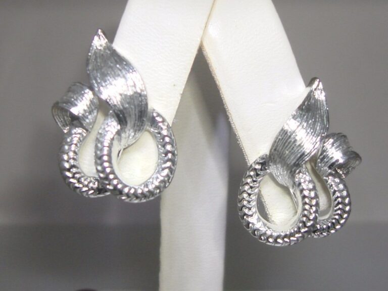 Vintage Lisner brushed silver earrings with braided oval design