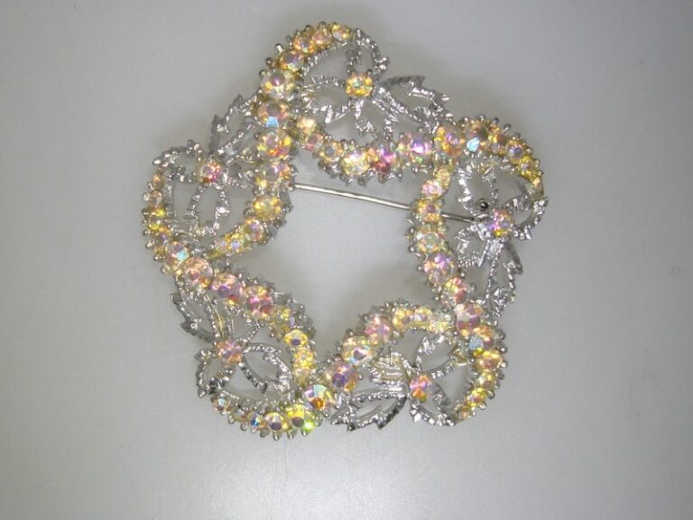 Vintage 1950s silver vermeil AB rhinestone pin brooch with openwork design