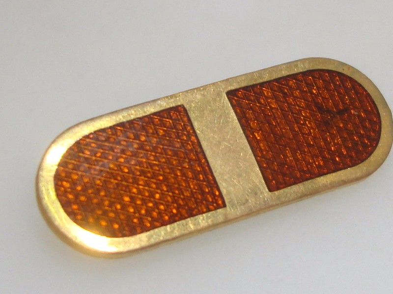 Vintage 1930s-40s gold washed enamel scatter pin, oval design