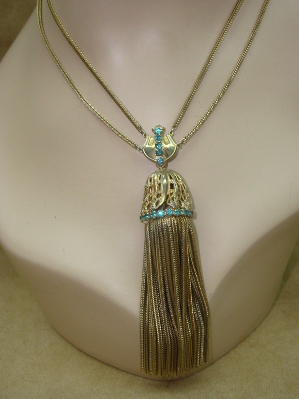 Vintage gold-washed filigree rhinestone fringe pendant necklace