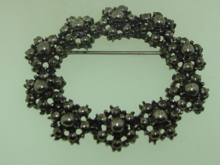 Vintage 1950s sterling silver beaded flower brooch pin