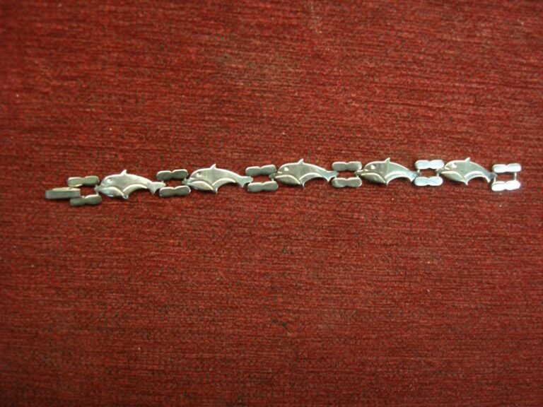 Sterling silver dolphin bracelet, Mexican made, 7.25 inches
