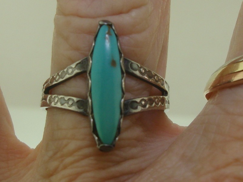 Vintage Native American sterling silver ring with turquoise cabochon, size 7