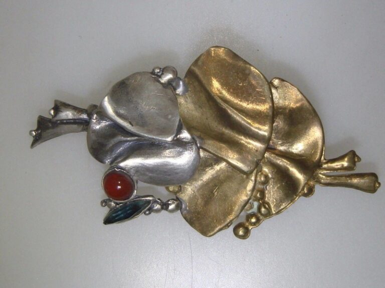 Vintage sterling silver and gold-tone carnelian floral pin