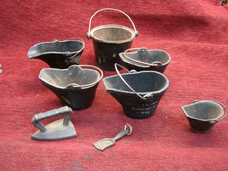 Set of 6 vintage miniature cast iron buckets and decorative items