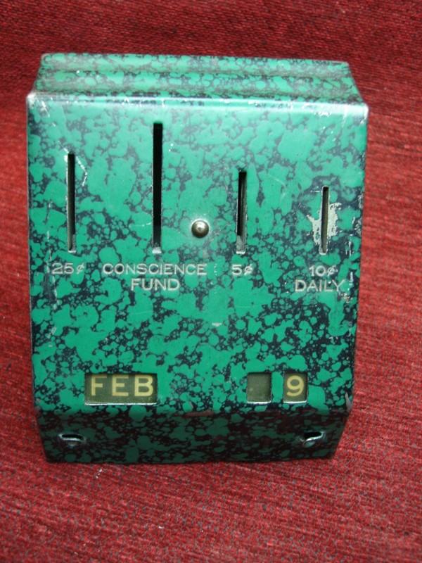Antique Conscience Fund coin bank from the 1920s, marble finish, Speer-Rosefelt Calendar Bank Co.