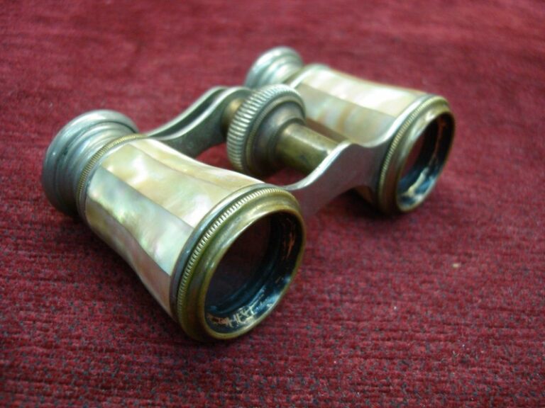 Vintage Chevalier Paris opera glasses with mother-of-pearl covers