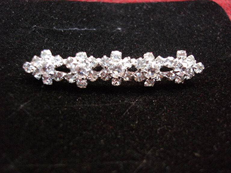 Vintage sterling silver bar pin with sparkling stones