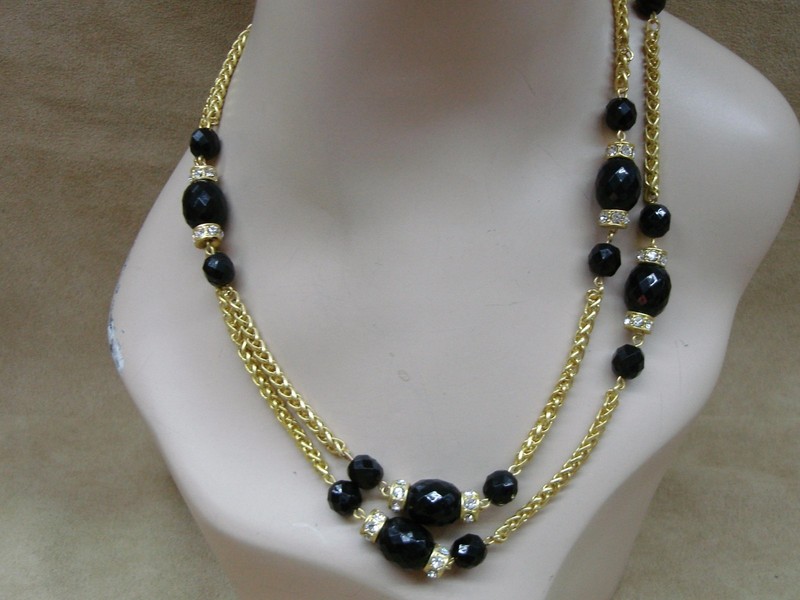 Vintage 1970s gold tone wheat chain rhinestone ring necklace
