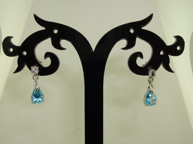 New Kay Jewelers 10K white gold blue topaz earrings
