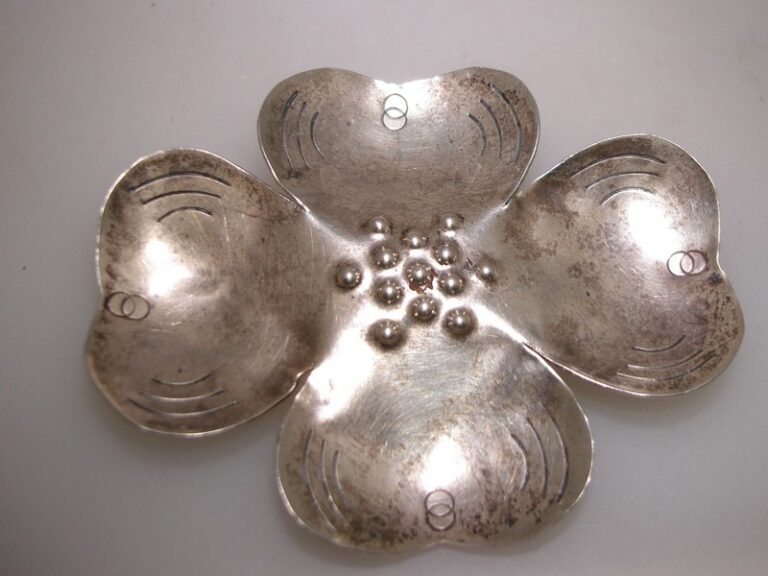 Vintage Handmade Sterling Silver Dogwood Blossom Brooch Pin