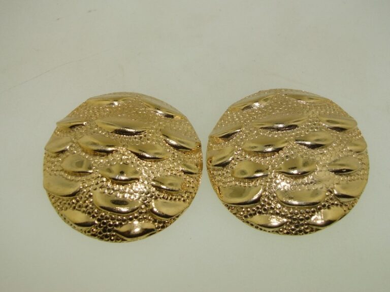 Vintage Parklane gold-tone textured earrings, 1970s-80s