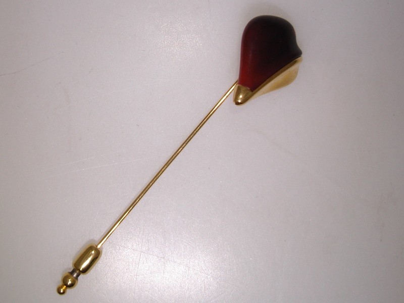 Vintage Trifari red lucite flower stick pin, 1950s-60s, rare and in mint condition