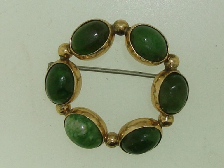 Vintage 1970s Admark gold-filled jade circle pin with green cabochons