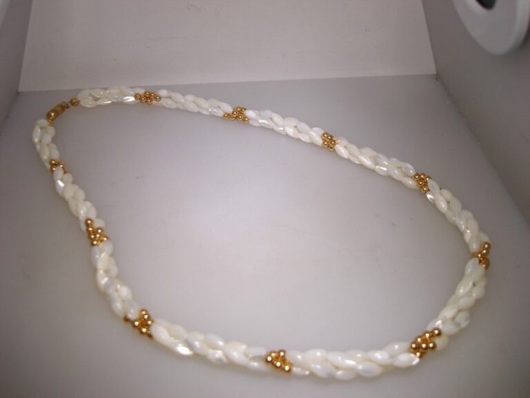 Vintage cream mother-of-pearl and gold beaded necklace