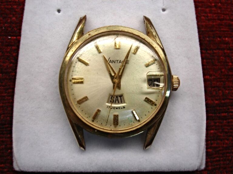 Vintage Vantage men's Day-Date stem wind wristwatch, 17 jewel movement