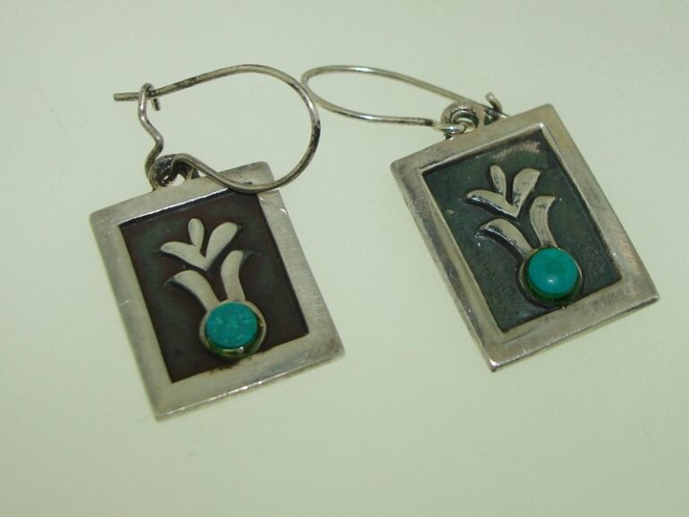 Vintage Taxco Mexico Sterling Silver & Turquoise Shadow Box Earrings Signed TV-08 LVR