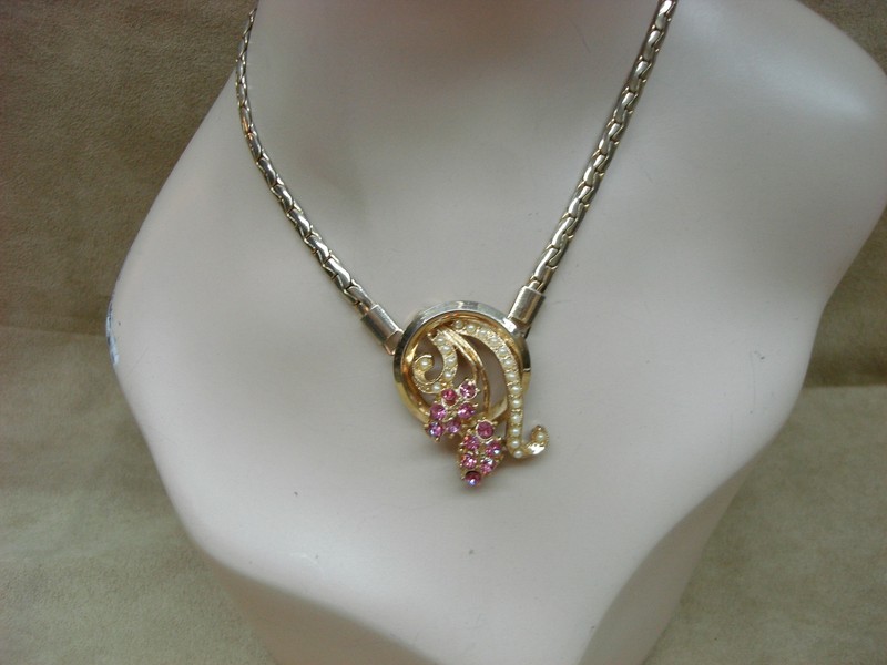 1940s vintage snake skin chain choker necklace with faux pearl and rhinestone pendant