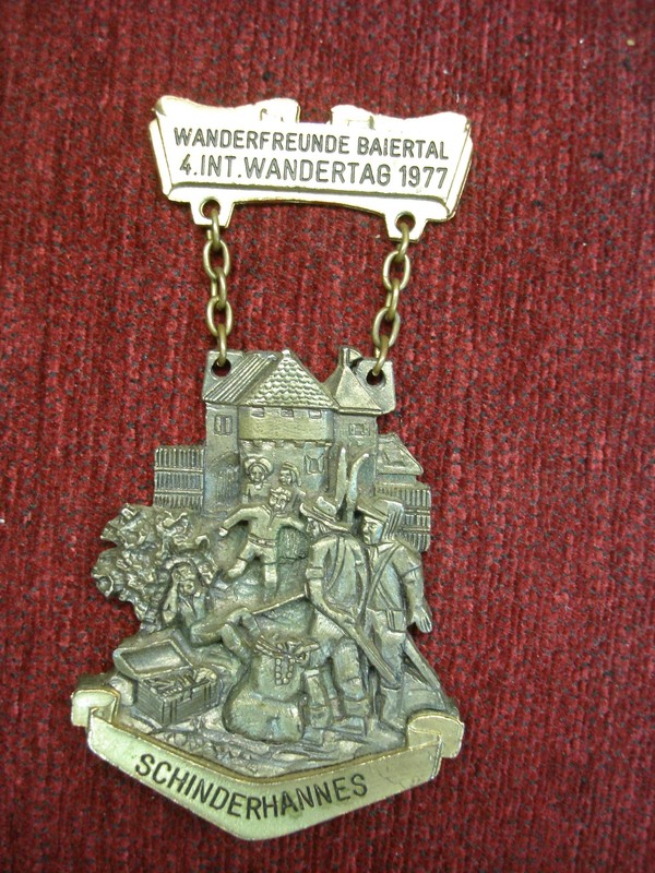 Vintage German Walking Club Medal, 4. International Wanderttag 1977