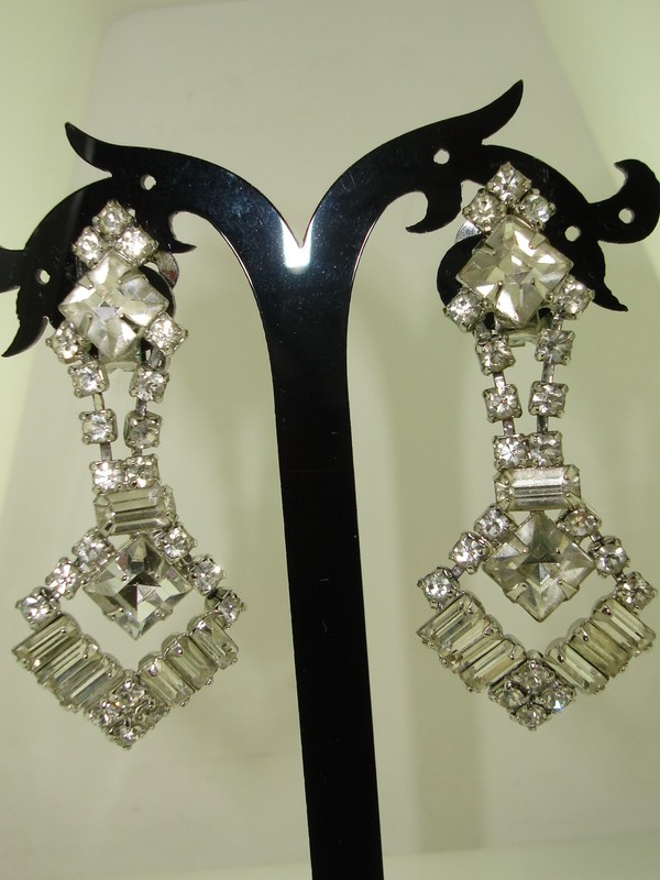 Vintage 1950s-60s rhinestone dangle earrings, silver tone foiled, statement jewelry