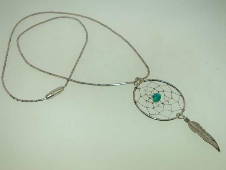 Vintage Native American Sterling Silver & Turquoise Dreamcatcher Pendant Necklace