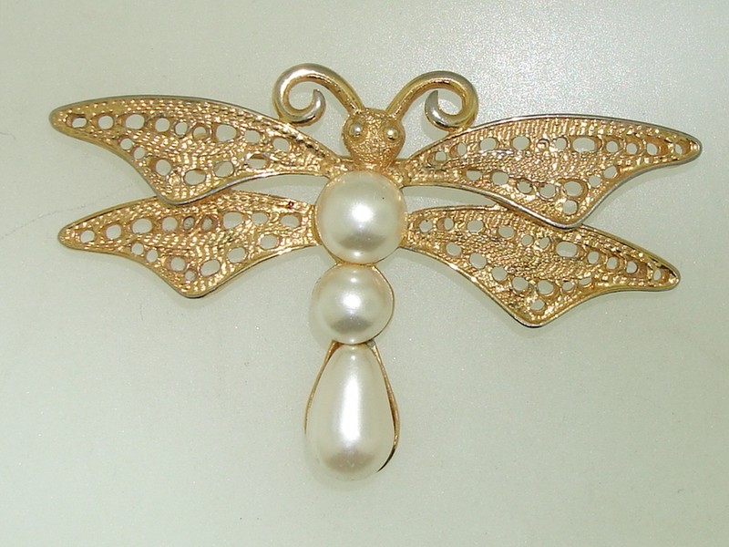 Vintage Napier gold-tone filigree butterfly pin with faux pearls