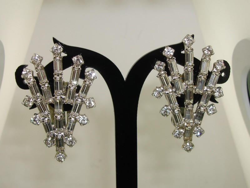 Vintage 1950s-60s rhinestone baguette earrings, silver clip-ons