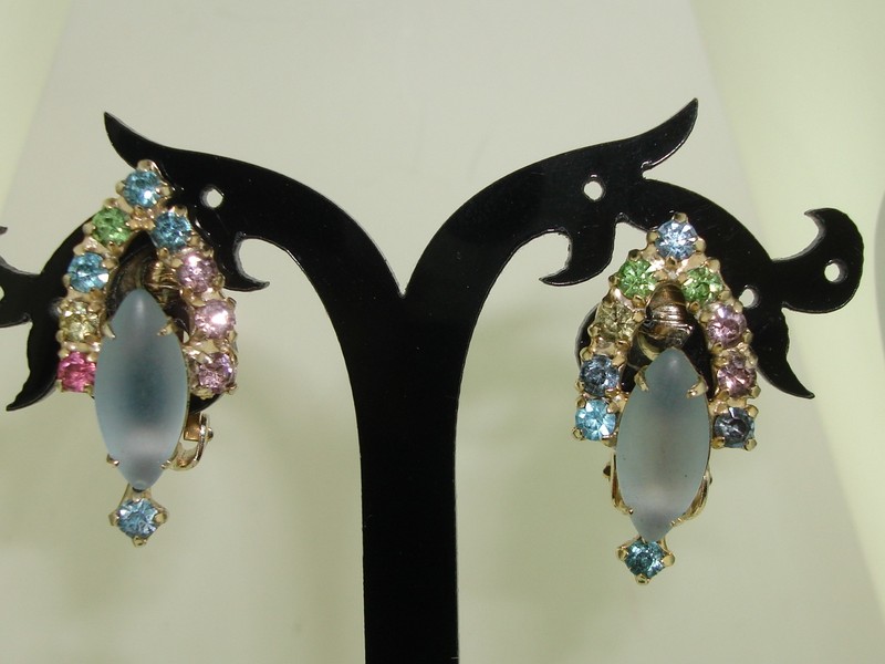 Vintage 1950s-60s pastel rhinestone and frosted glass clip-on earrings