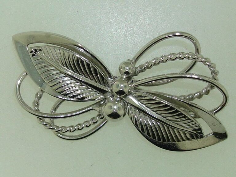 Vintage 1940s Sterling Silver Leaf Pin by Carl Art