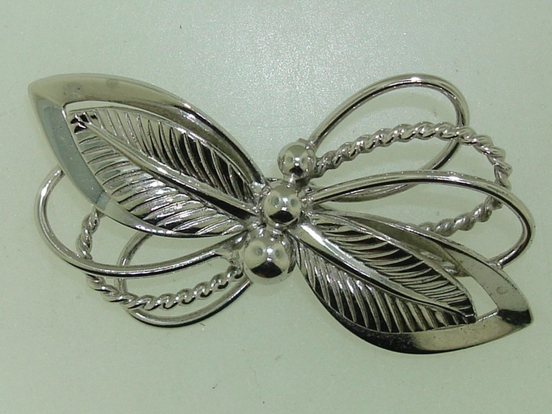 Vintage 1940s Sterling Silver Leaf Pin by Carl Art