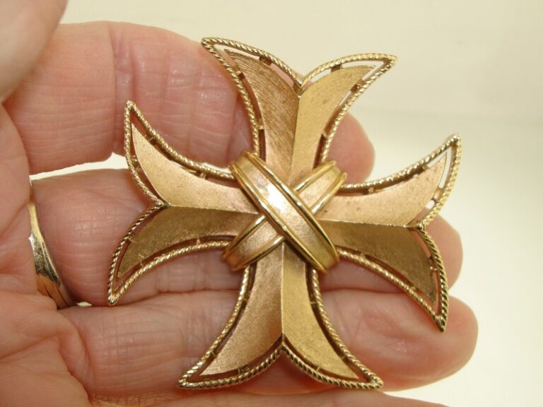 Vintage Crown Trifari Maltese Cross pin or pendant in gold tone