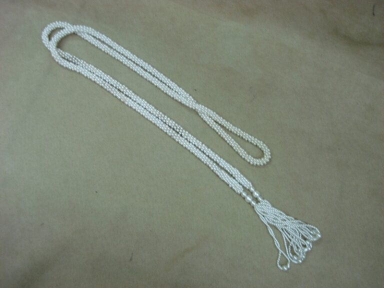 Vintage 1950s-60s faux pearl lariat necklace and belt